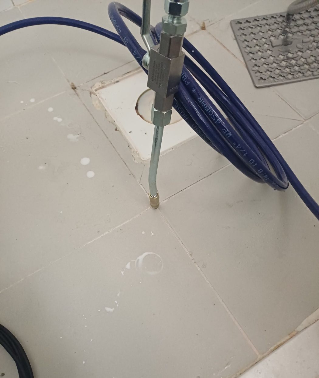 안성 서운면 오촌리 욕실 배관 관통부 주변 상태